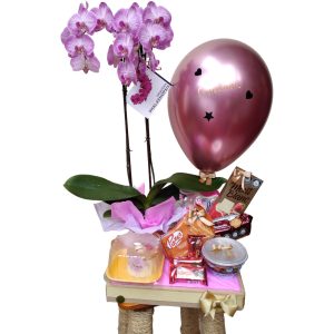Arreglo Con Orquídea Y Dulces